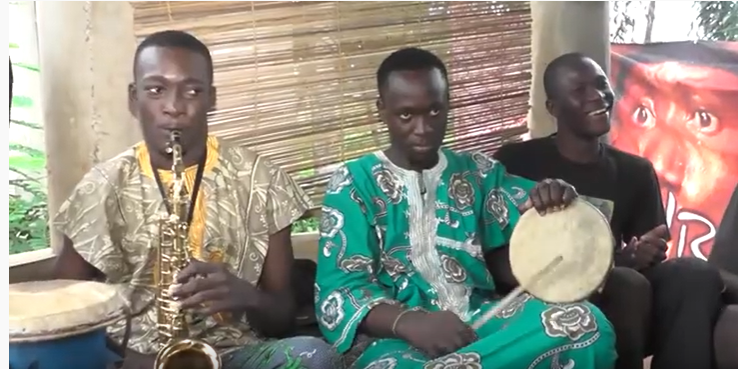 CULTURES EN PARTAGE: LIEUX SÛRS EN AFRIQUE: Formation des Conteurs-Griots et Musiciens-Griots